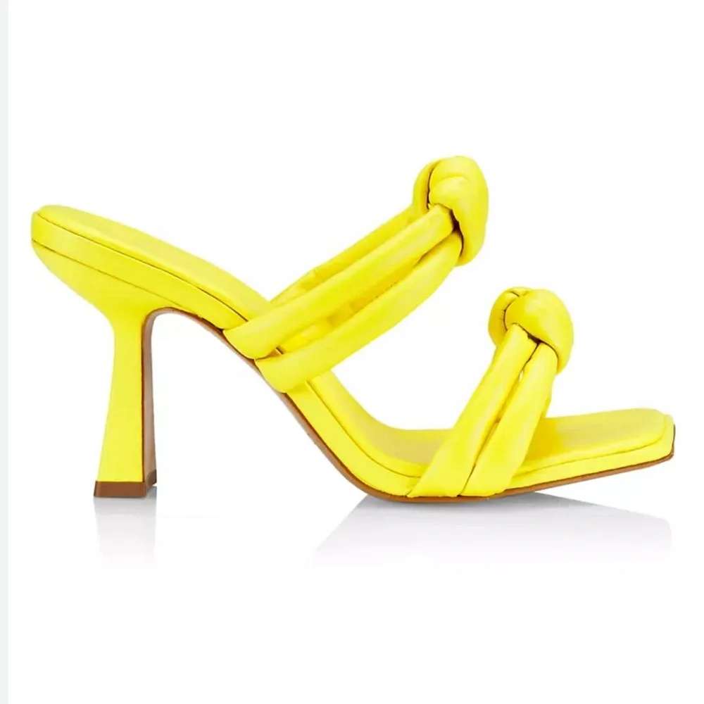 SAKS FITH AVENUE Colletion‎ leather knot heels